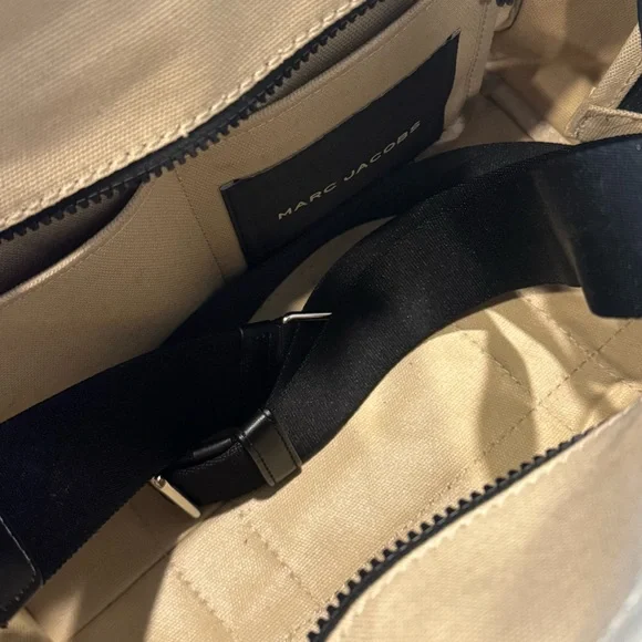 Marc Jacobs The Canvas Medium Tote Bag Beige - Picture 9 of 12